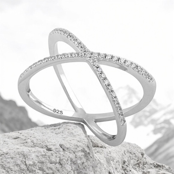 NWOT Solid Sterling Silver Overlapping X CZ Ring - Picture 11 of 16